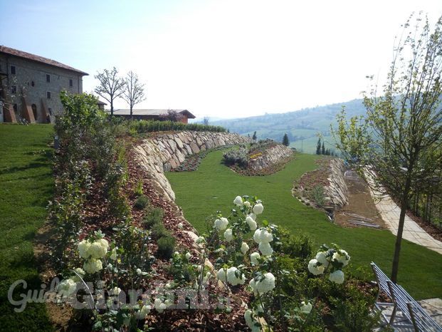 Giardino della Tenuta Colombarola (PC)